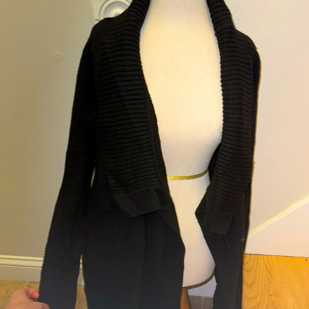 ❤️😍😍ADORABLE WARM CHIC SWEATER FROM ELIE TAHARI !!❤️🤩🤩